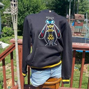 Bleeker & Mercer Hoodie- Embroidered Tribal Bee Size Small - Unisex
